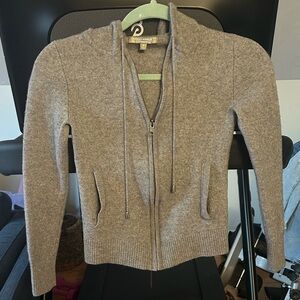 Neiman Marcus Women’s Gray Full Zip Cashmere Hooded Sweater, Small ($395 Retail)
